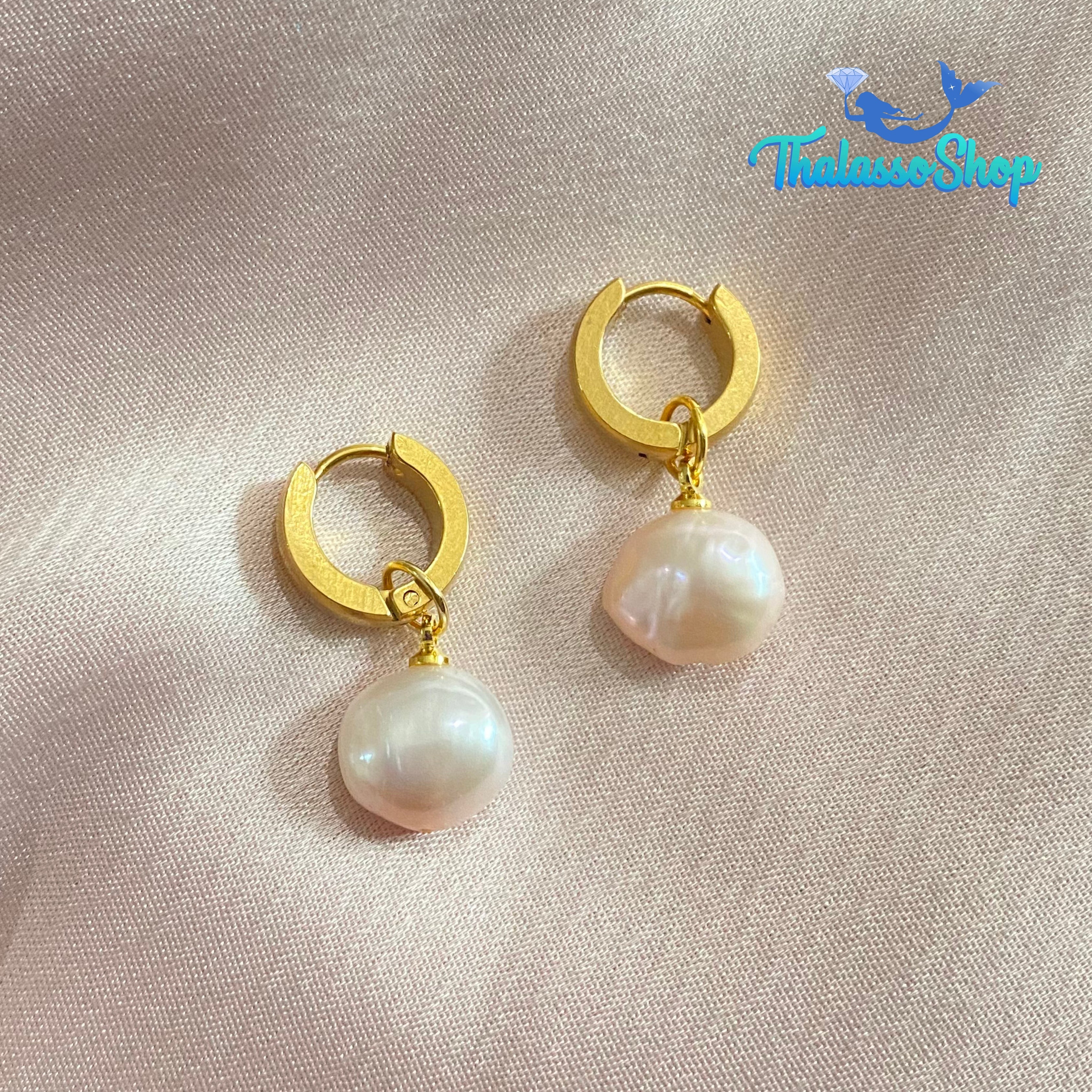 VIOLETA pearl hoop earrings