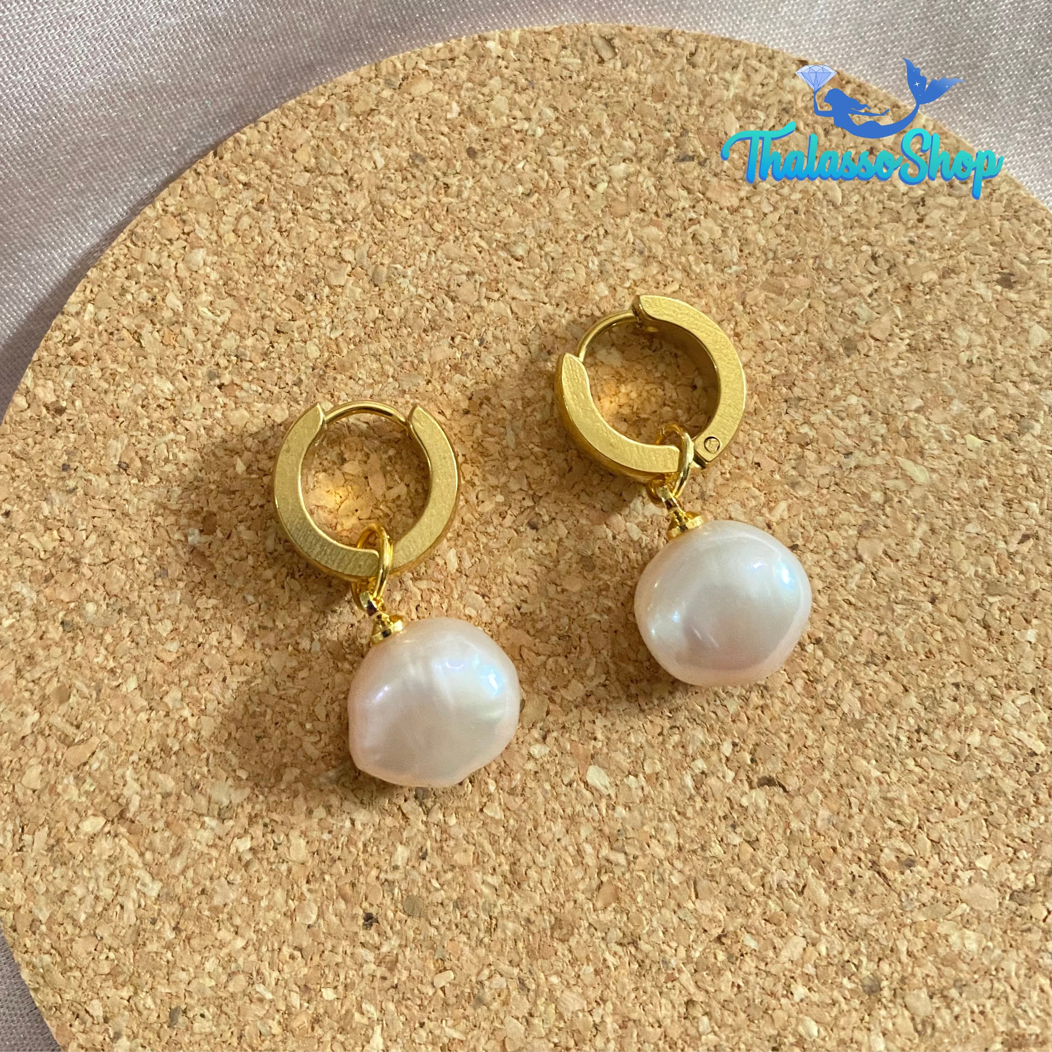 VIOLETA pearl hoop earrings