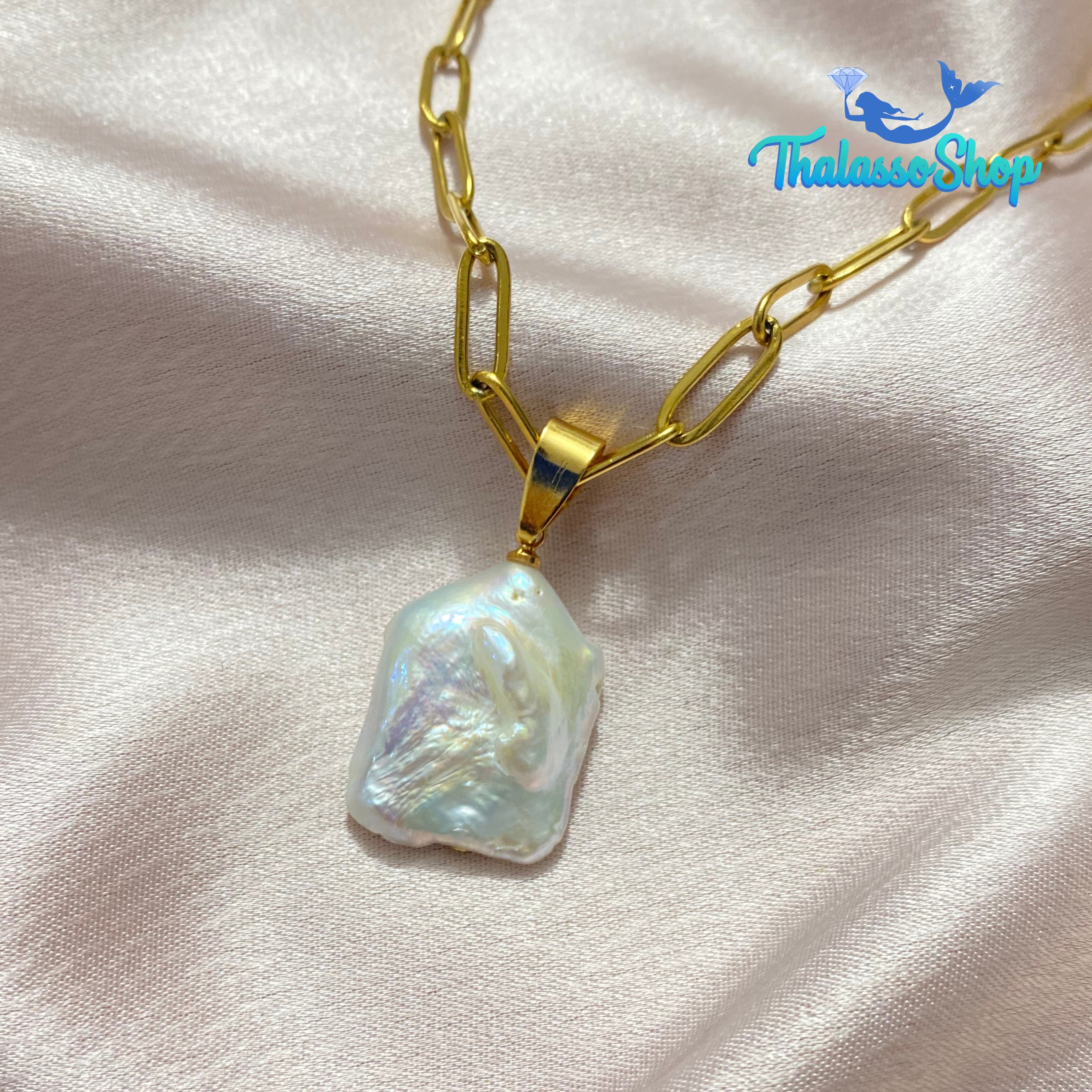 VENUS Pearl Necklace