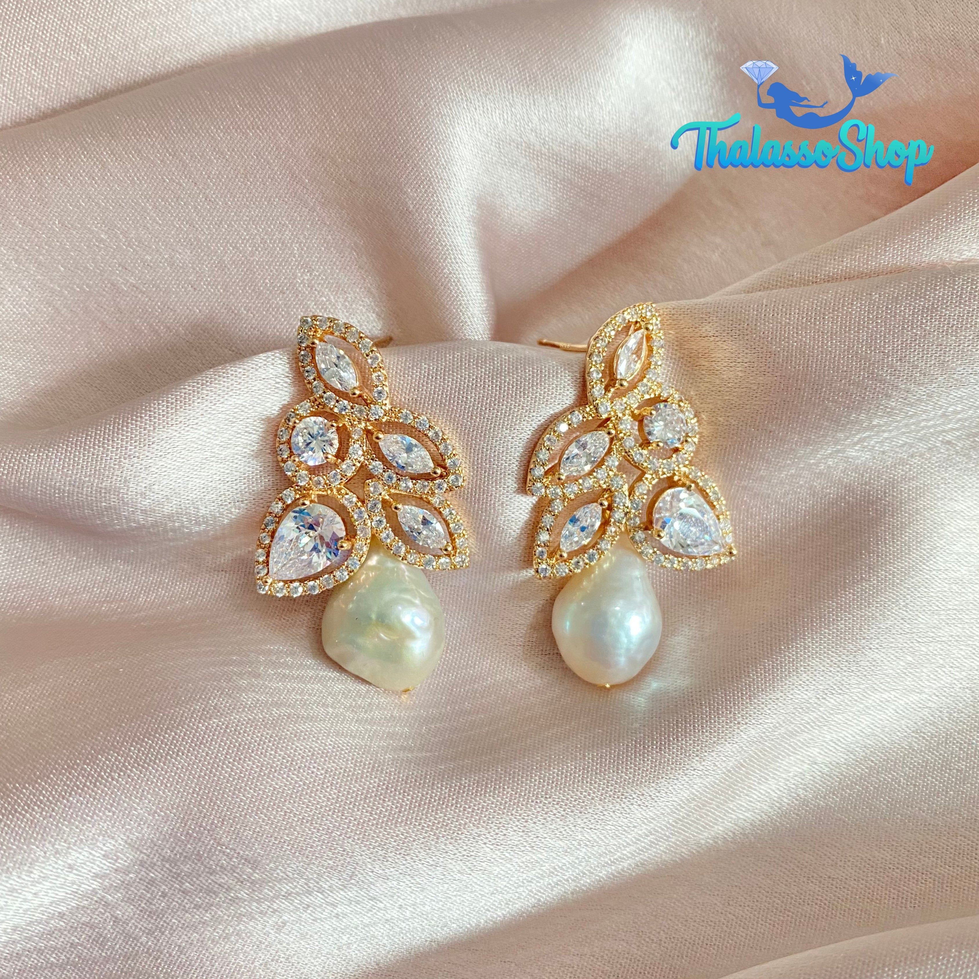 YUKTA Pearl Earrings