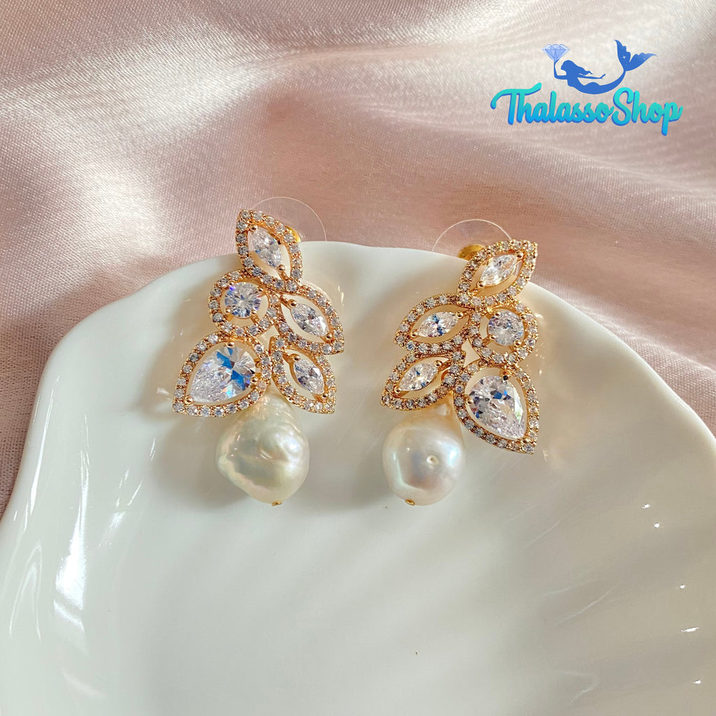 YUKTA Pearl Earrings