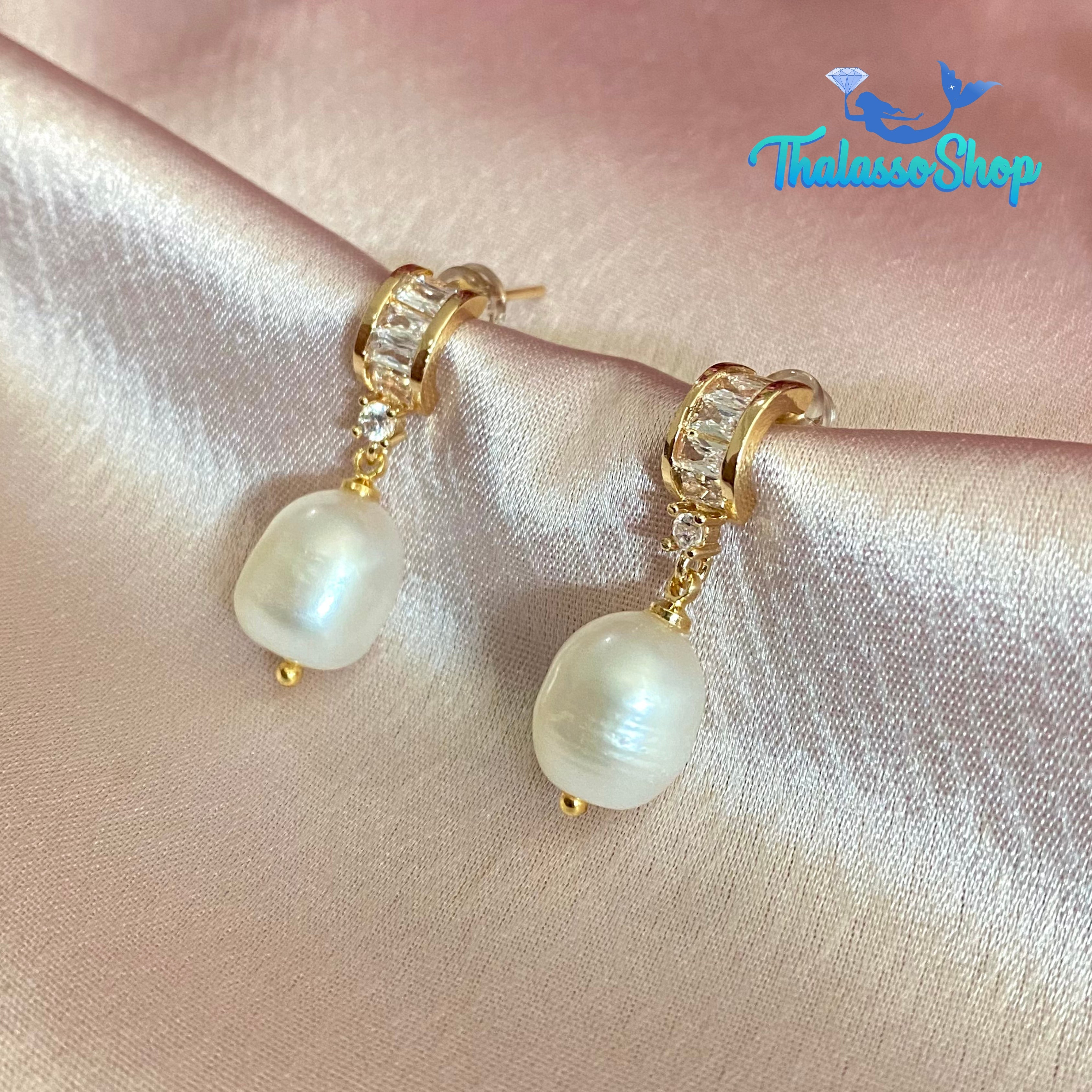 CHELSI Pearl Earrings
