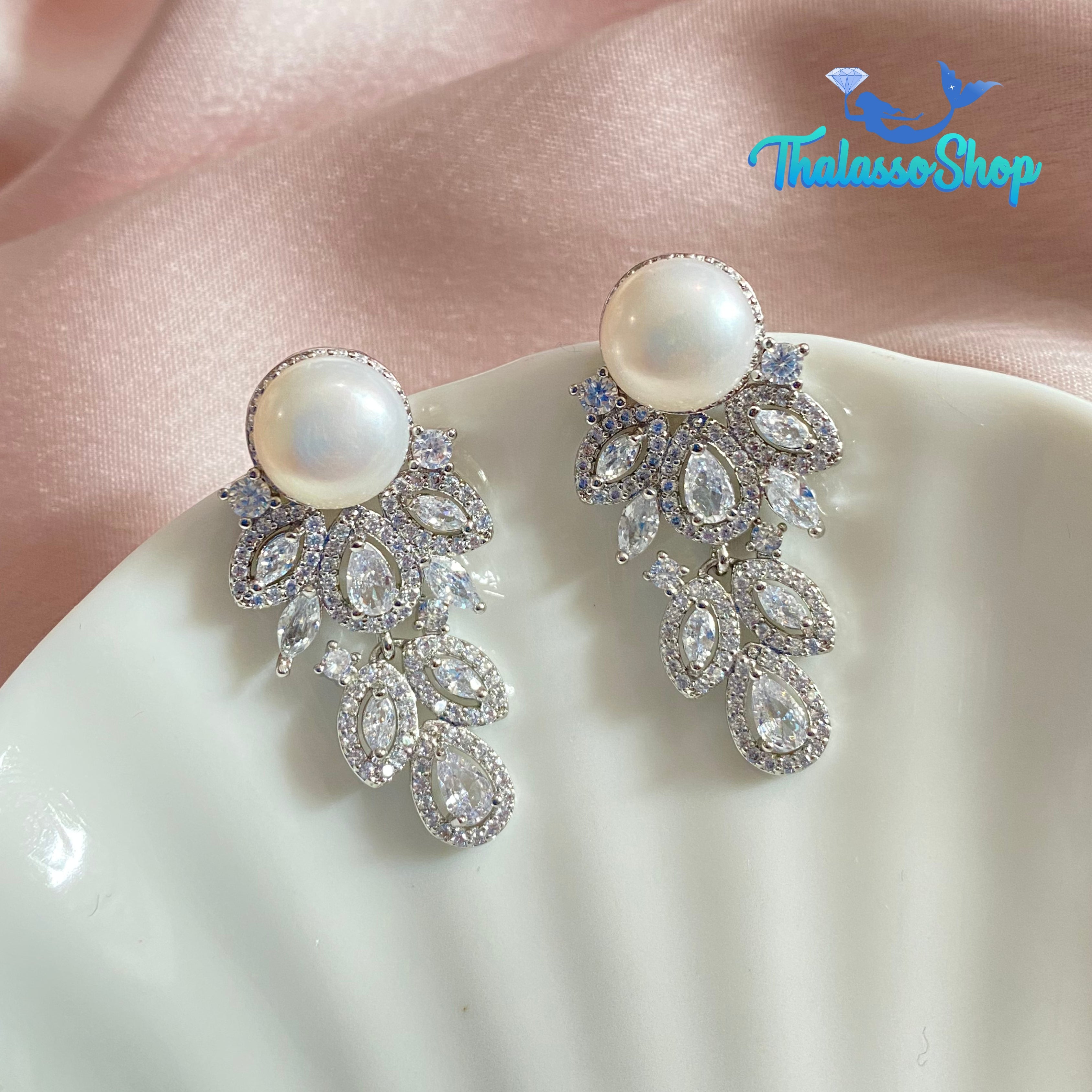 STEPHANIE Pearl Earrings