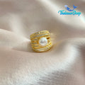 MORTICIA Pearl Ring