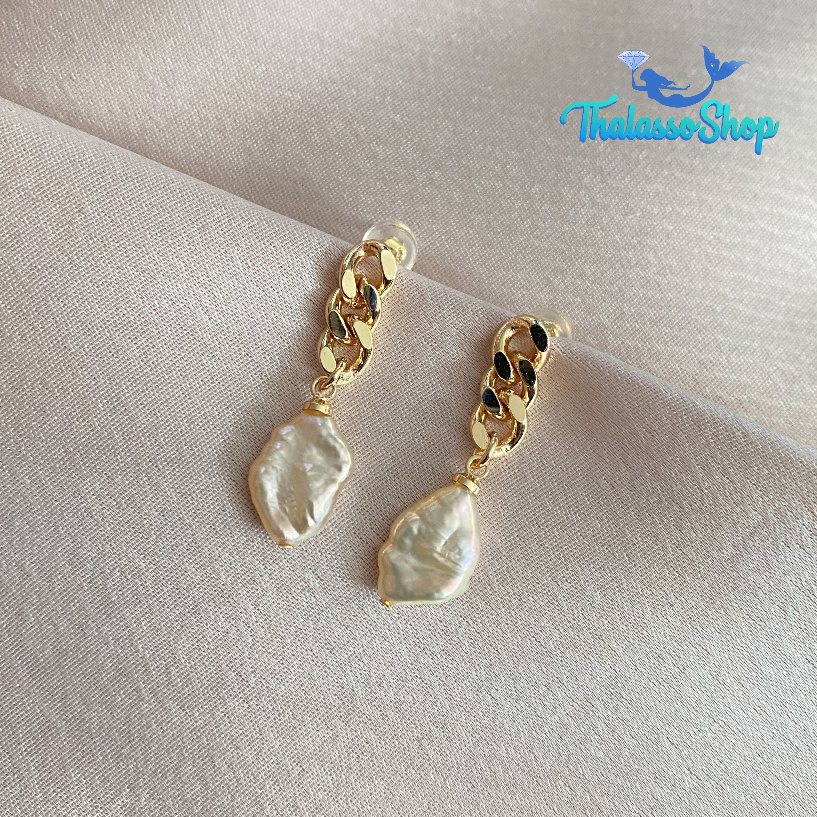 HILLEVI Pearl Earrings