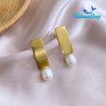 LINDA Pearl Earrings
