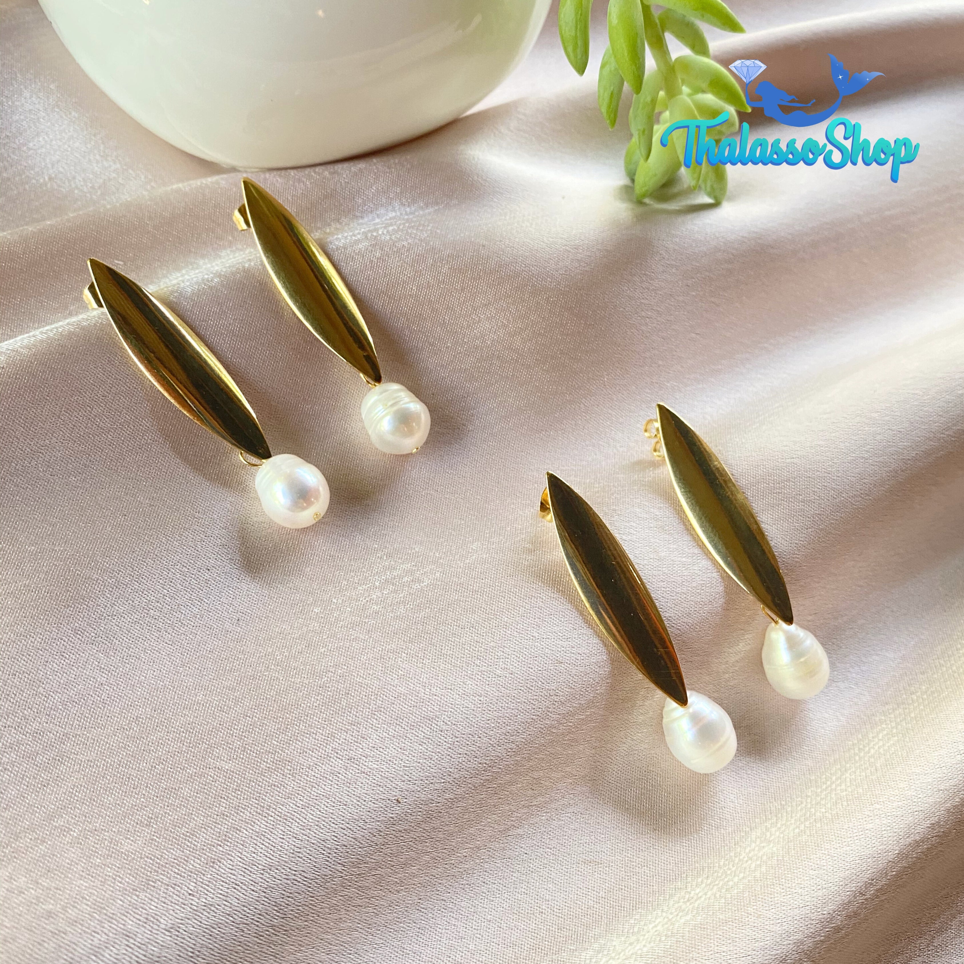 HELEN Pearl Earrings
