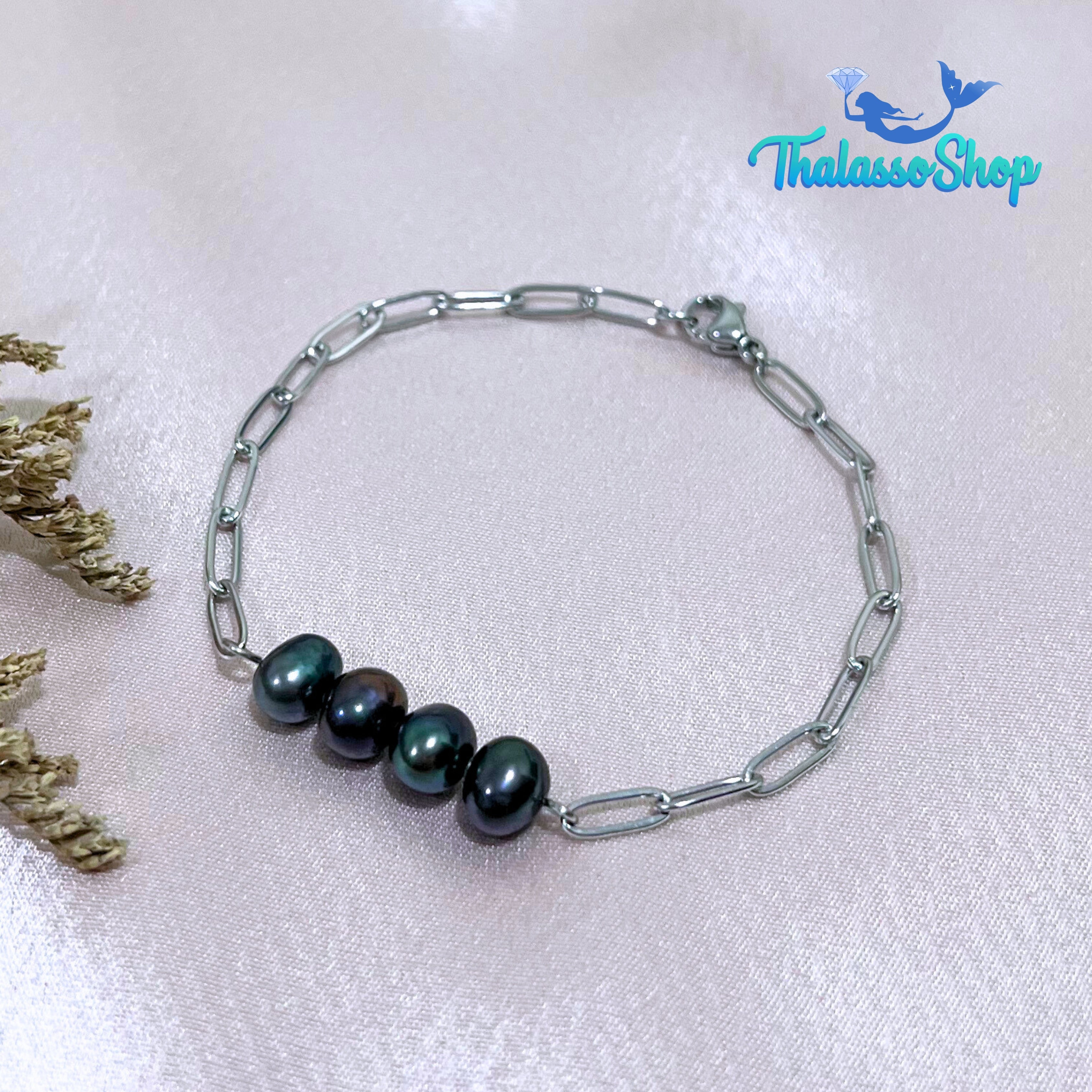 ROXIE Pearl Bracelet