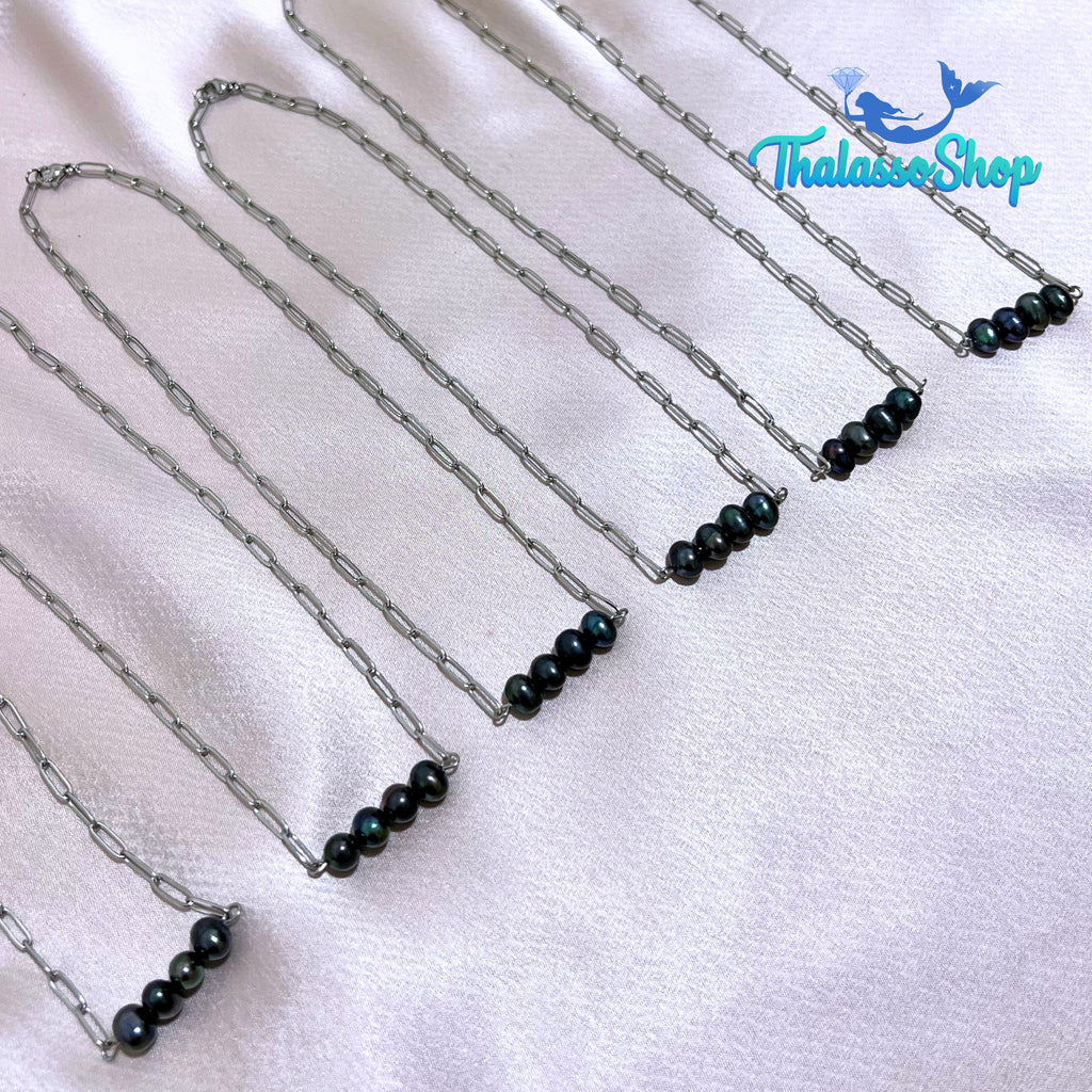 ROXIE Pearl Necklace