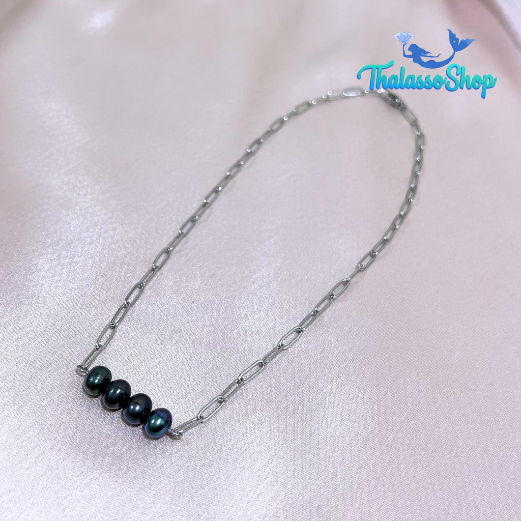 ROXIE Pearl Necklace