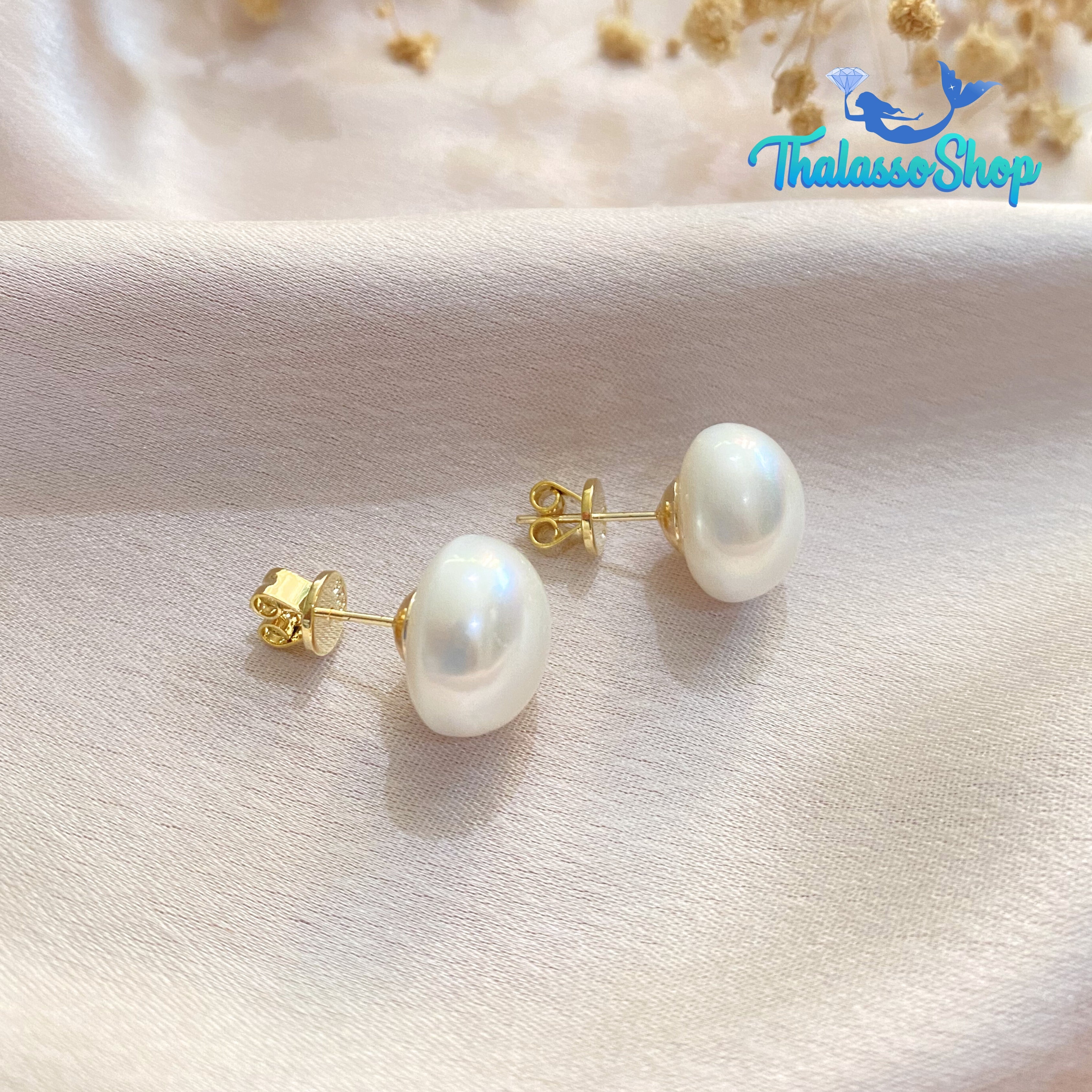 PIA Pearl Stud Earrings