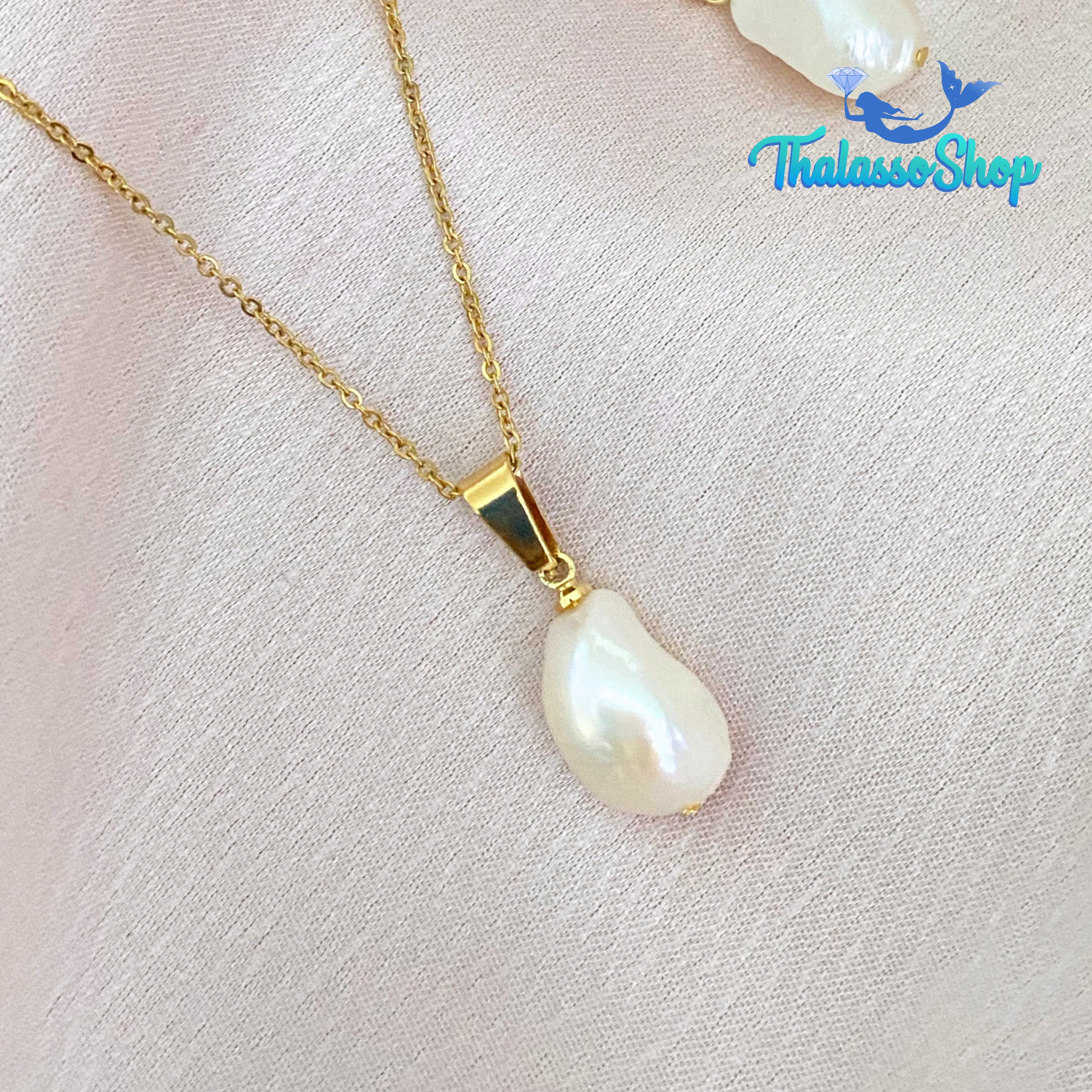 SILVIA Pearl Necklace