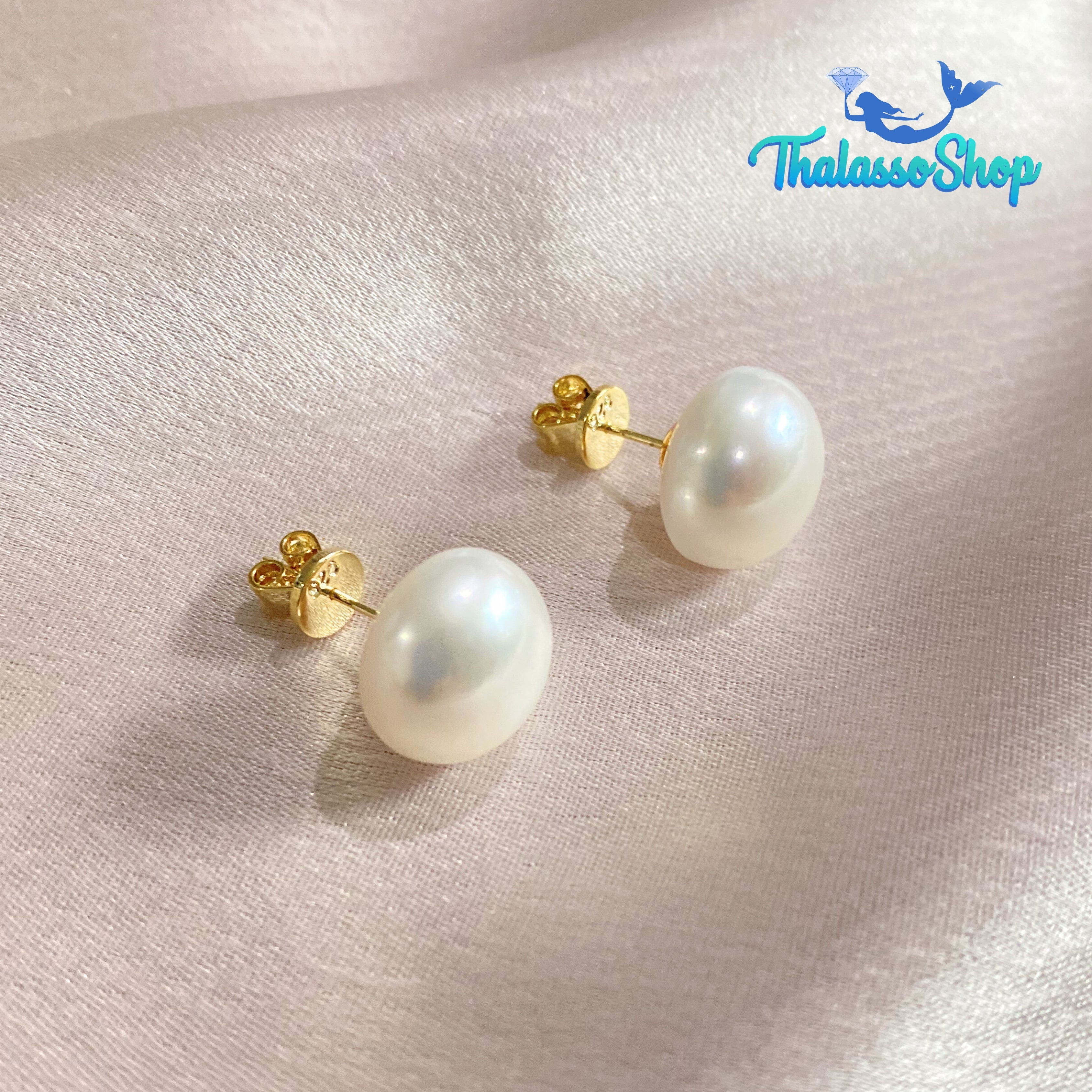 PIA Pearl Stud Earrings