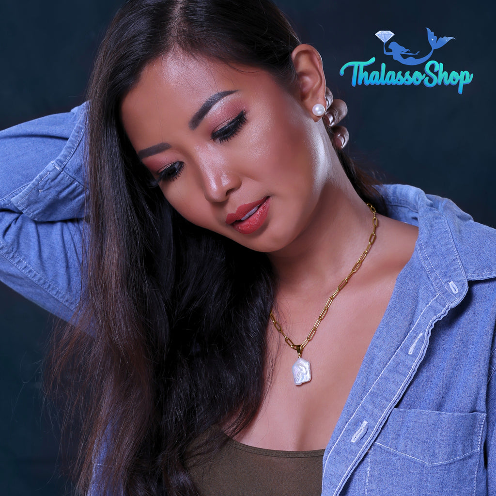 VENUS Pearl Necklace